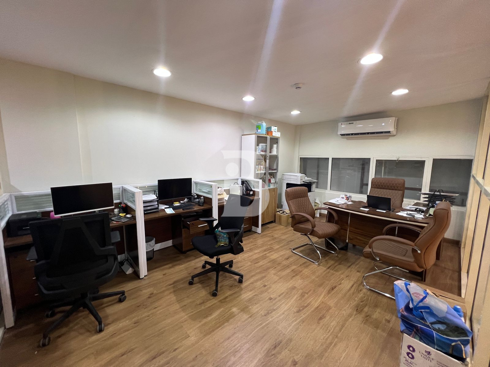 PRIME | GREAT LOCATION | STORAGE AND GARAGE