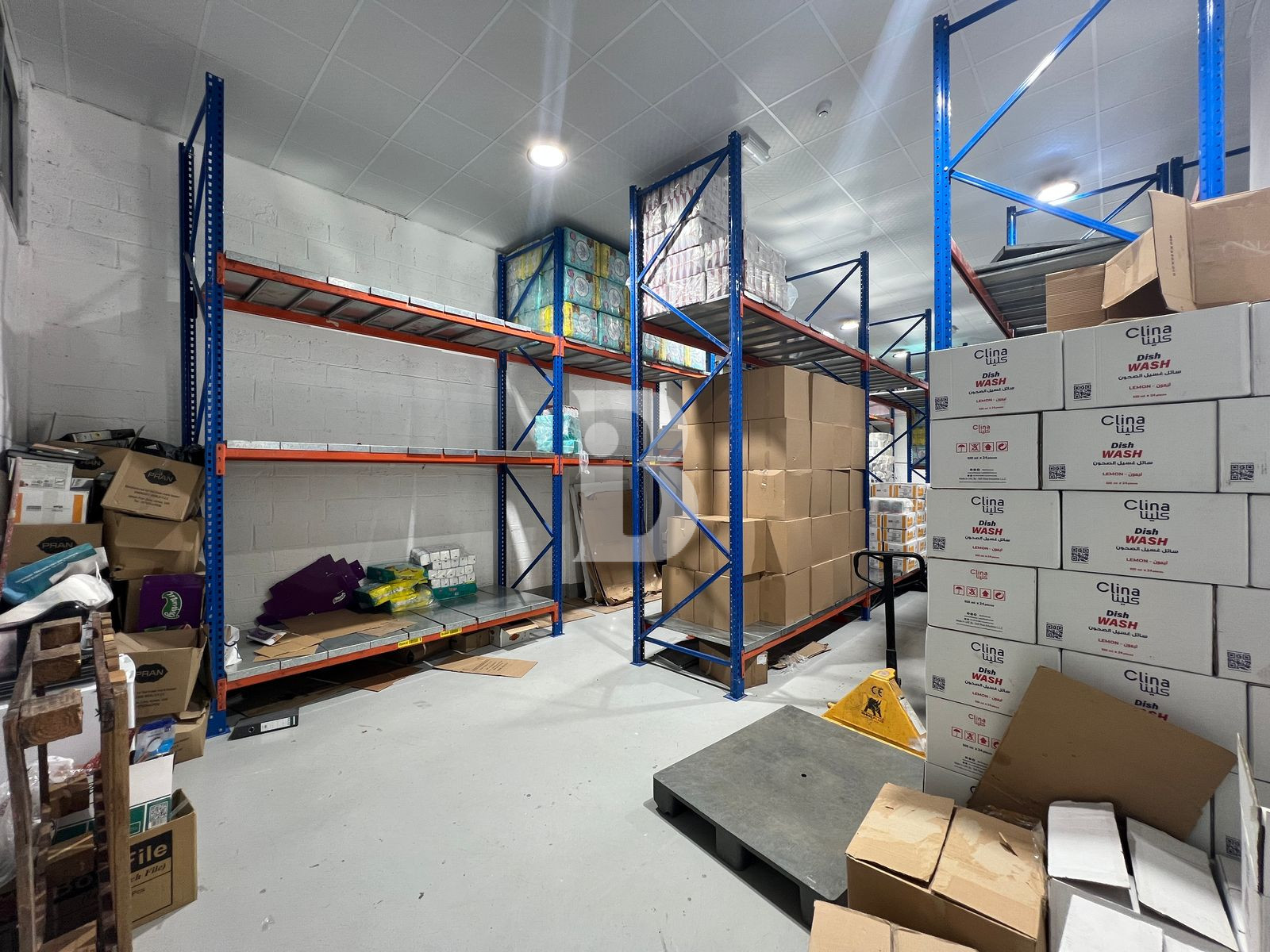 PRIME | GREAT LOCATION | STORAGE AND GARAGE