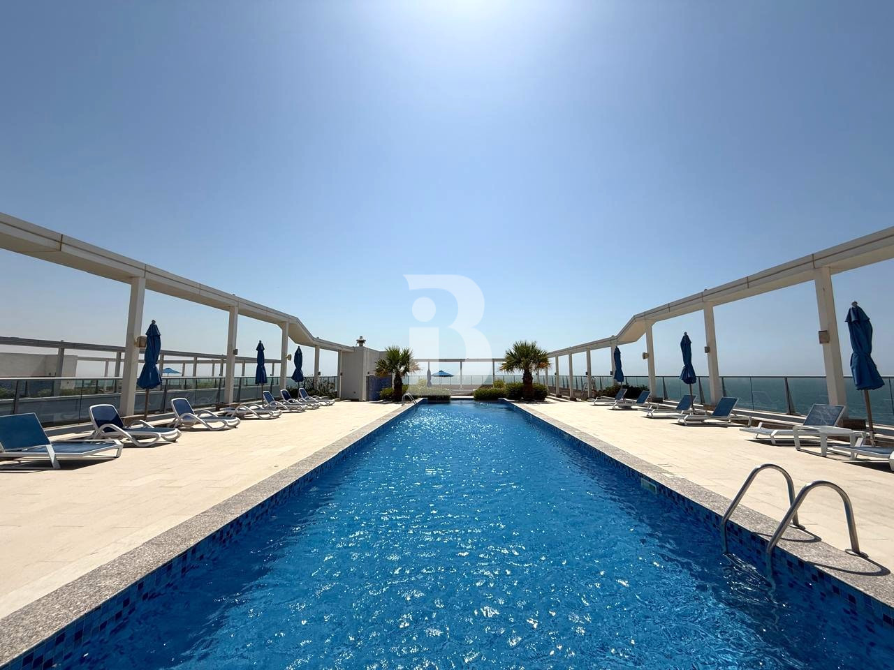 Waterfront living | Beach Access | Chiller Free