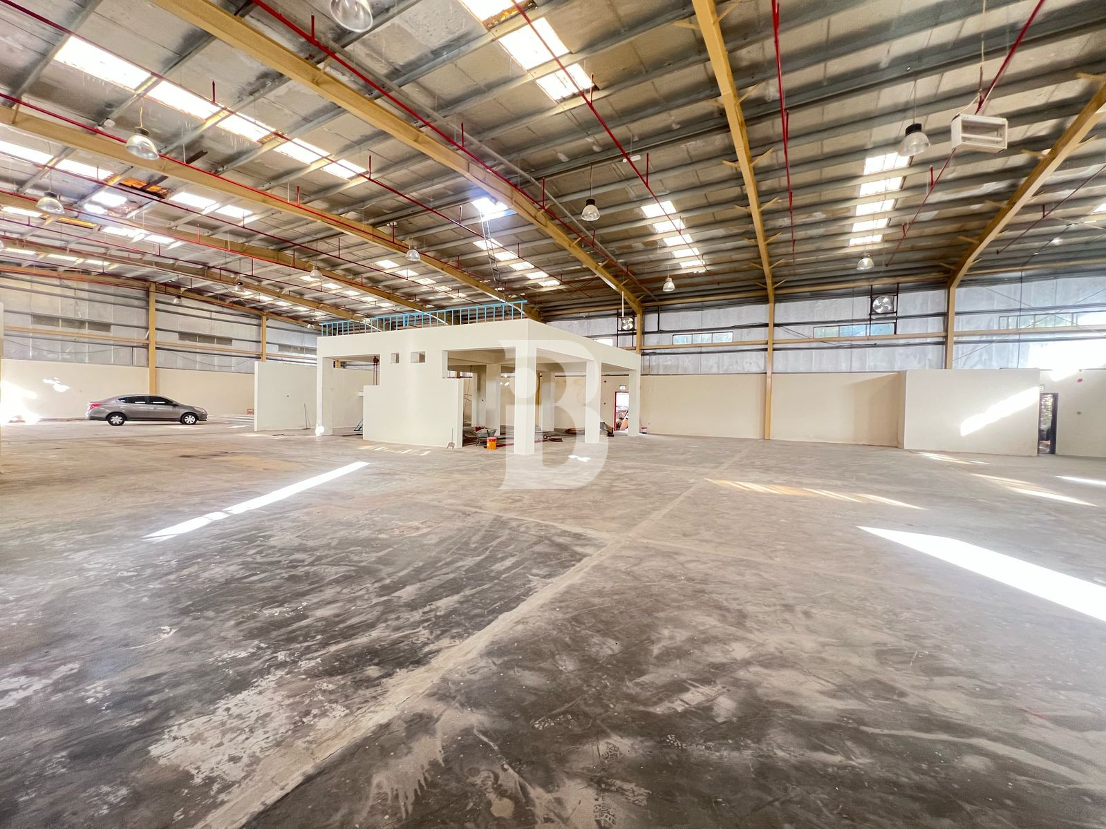 200 KW 12100 Sqft Warehouse in DIP