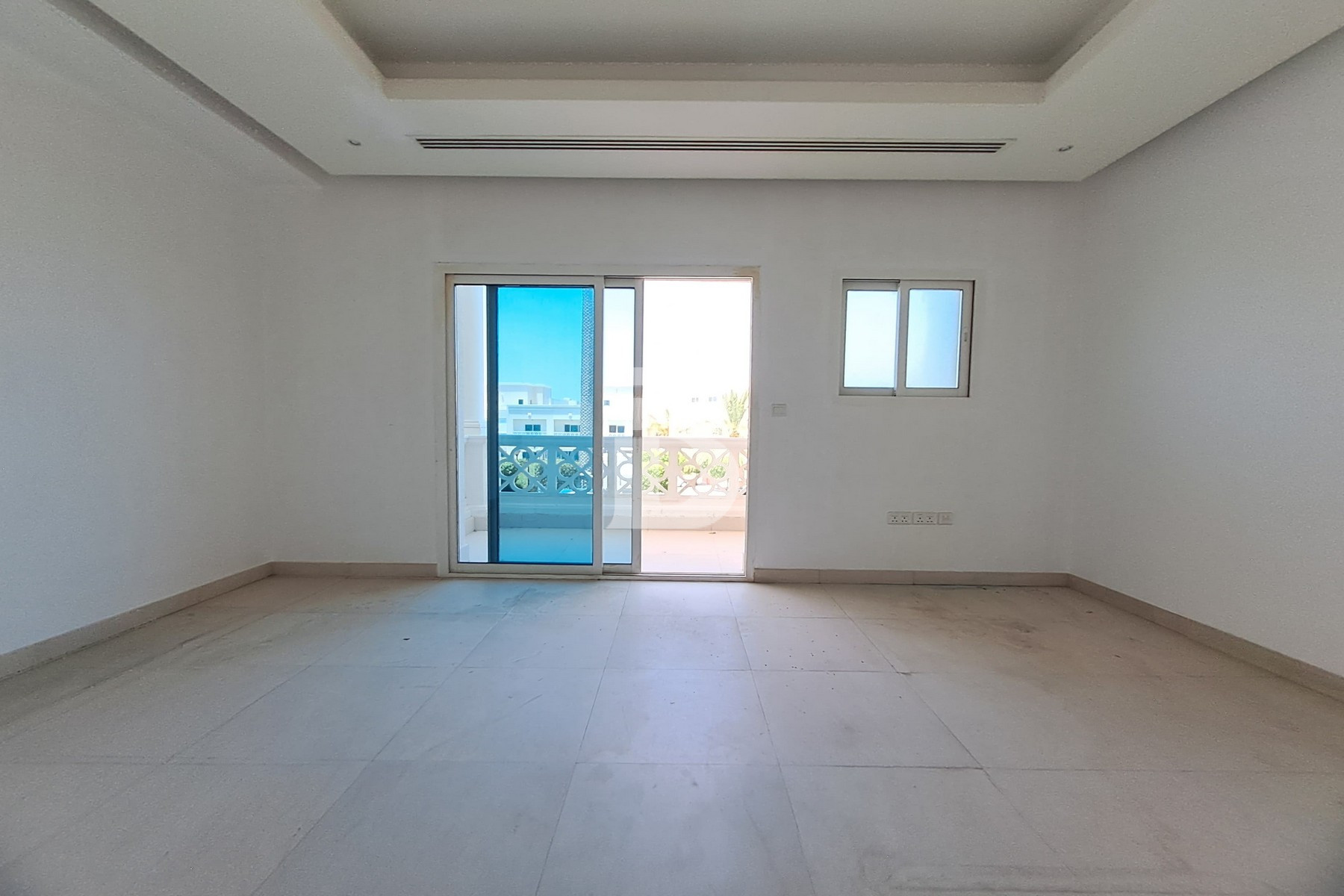 Marina View | Prime Area | Partial Sea View