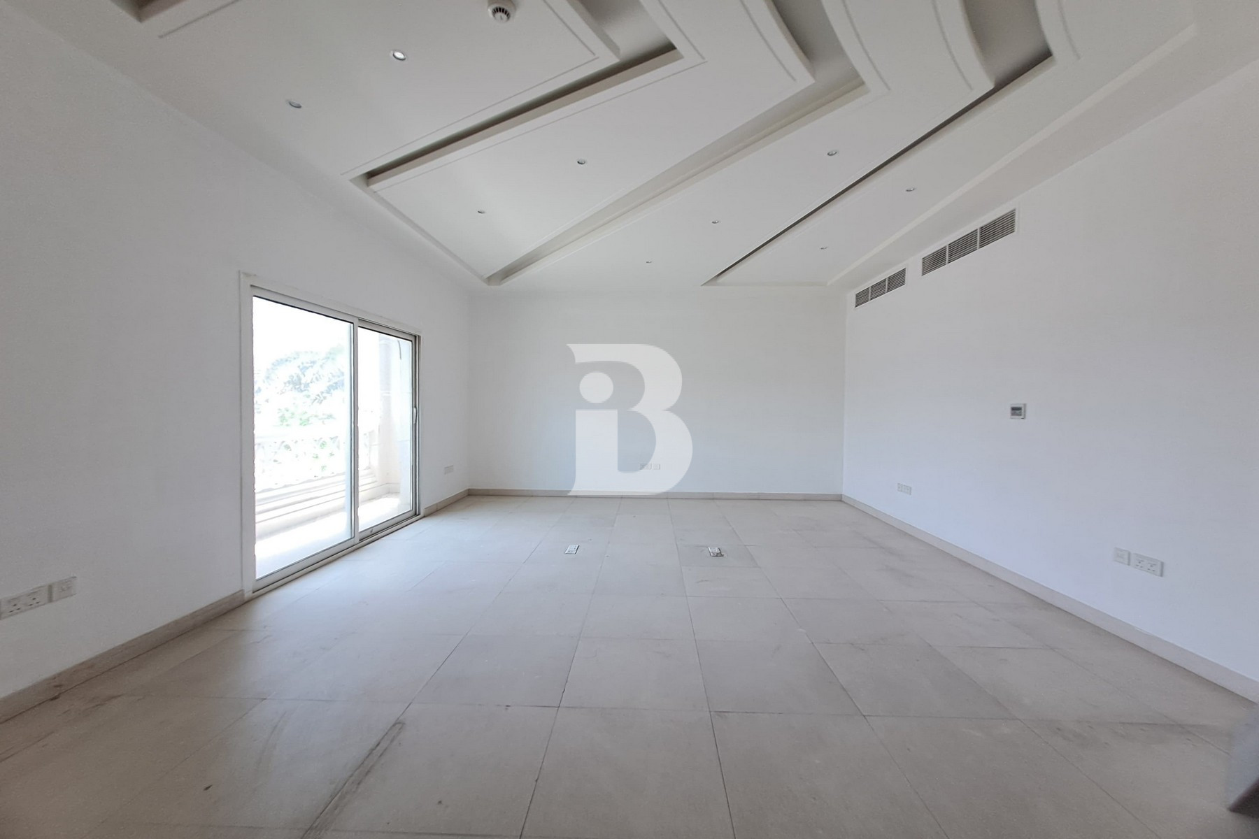Marina View | Prime Area | Partial Sea View