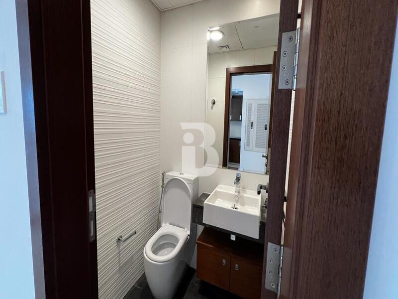 Vacant  | Luxury 1 BHK | Sea View|Spacious layout 8