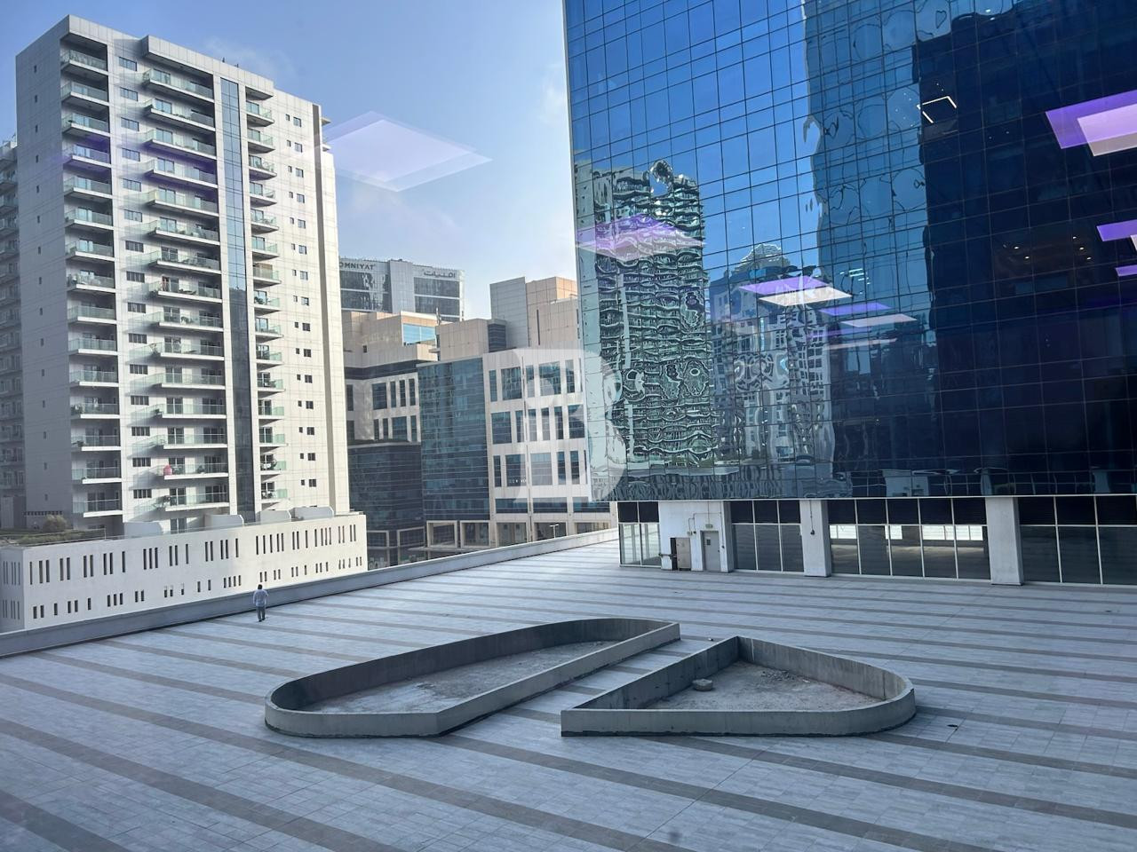 FULLY FURNISHED || DOWNTOWN AREA || 1 PARKING