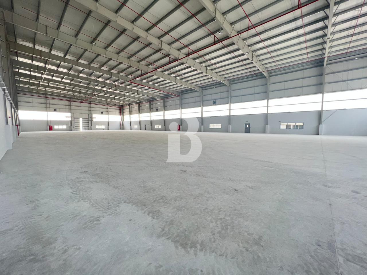 Only 55 psft 800 KW 55000 sqft Warehouse in DIC