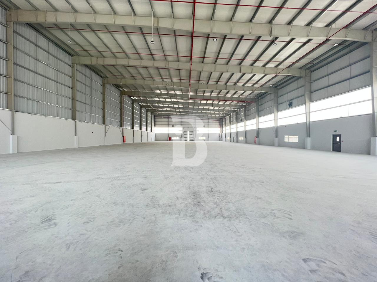 Only 55 psft 800 KW 55000 sqft Warehouse in DIC