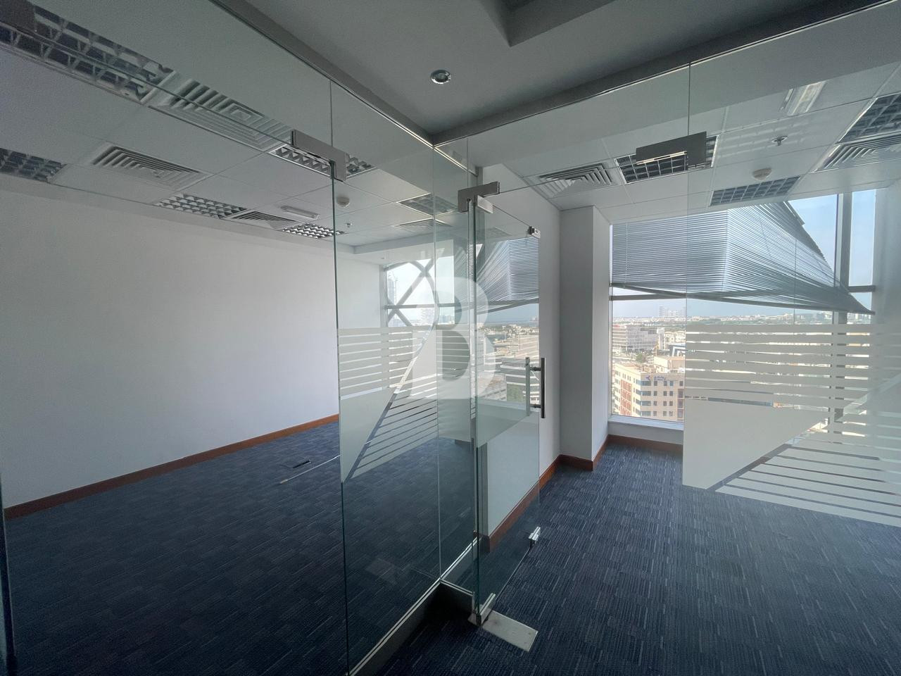 Prime Office | Stunning Views | DDA License