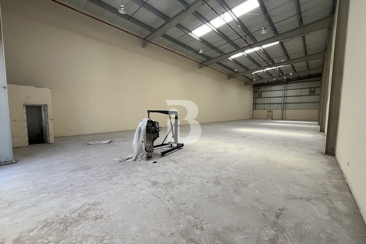 INVESTMENT WAREHOUSE | HIGH ROI | RENTED