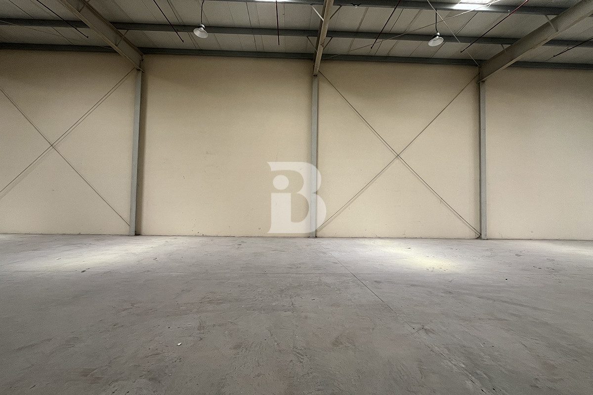 INVESTMENT WAREHOUSE | HIGH ROI | RENTED