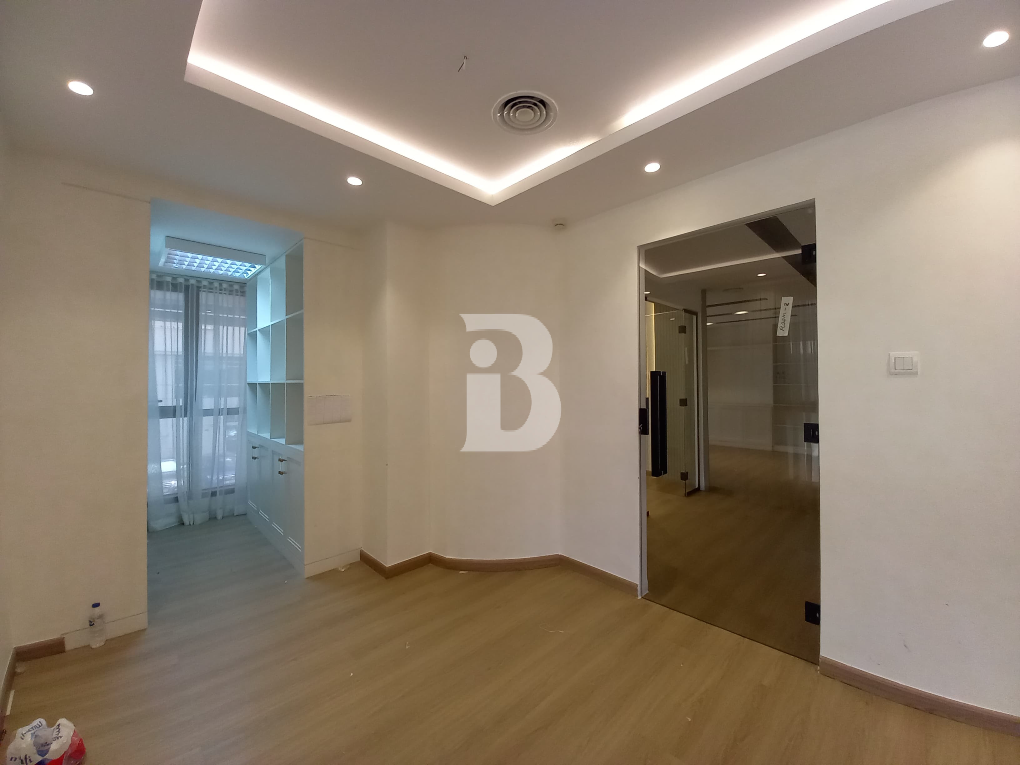 Fully Fitted Office | Prime Area | Ready To Move