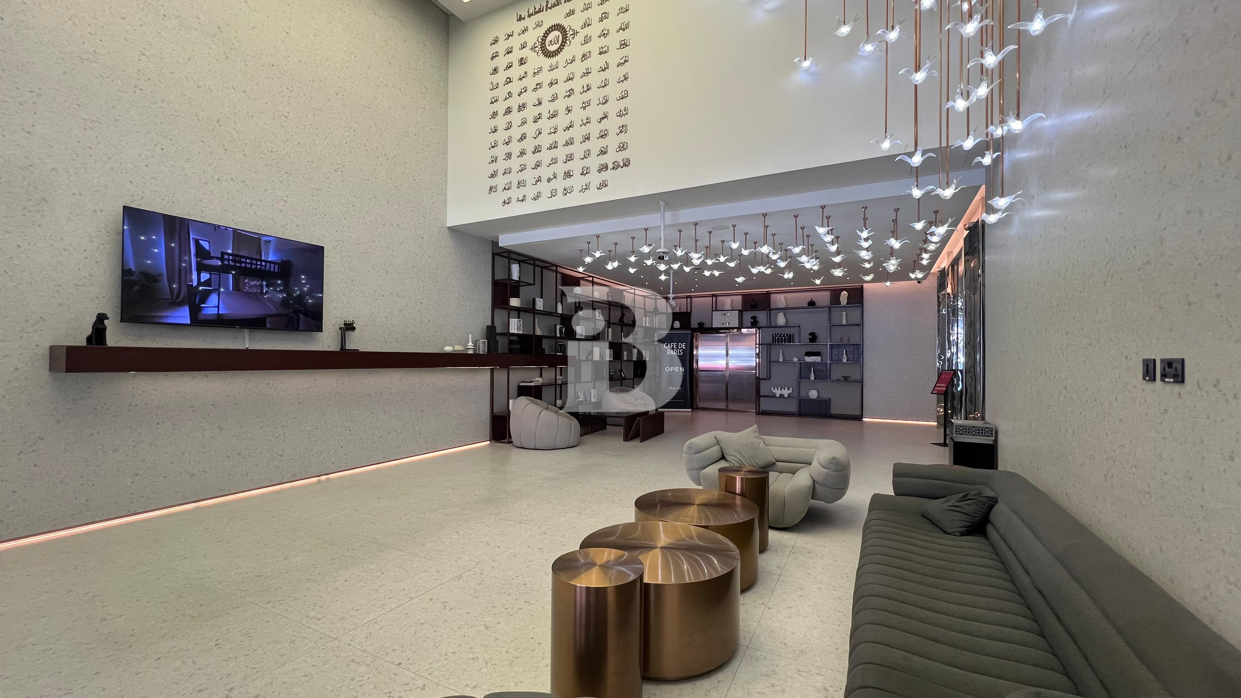 Ready to move | Fit | Road Facing | No Key Money