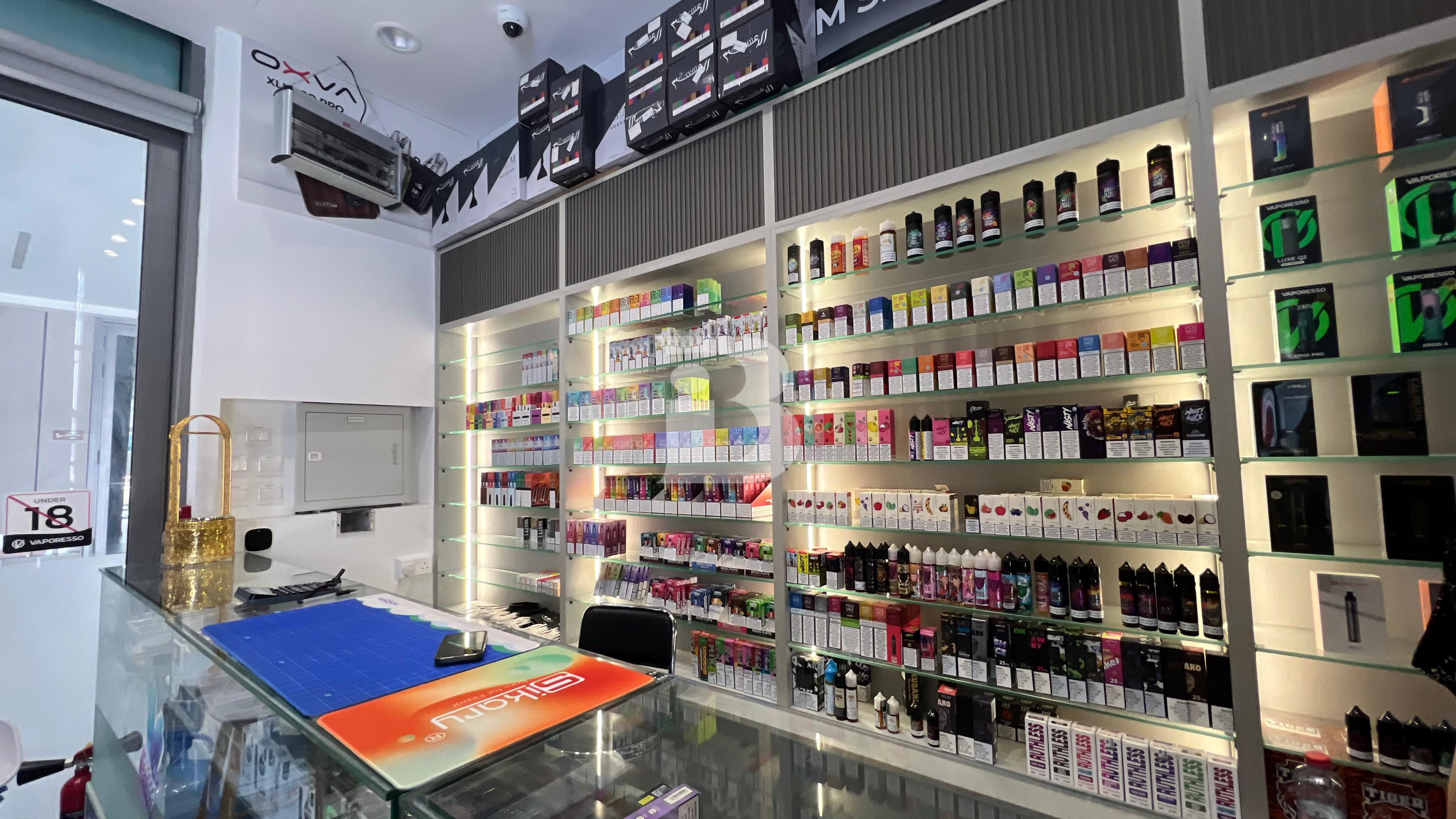 Ready to move | Fit | Road Facing | No Key Money