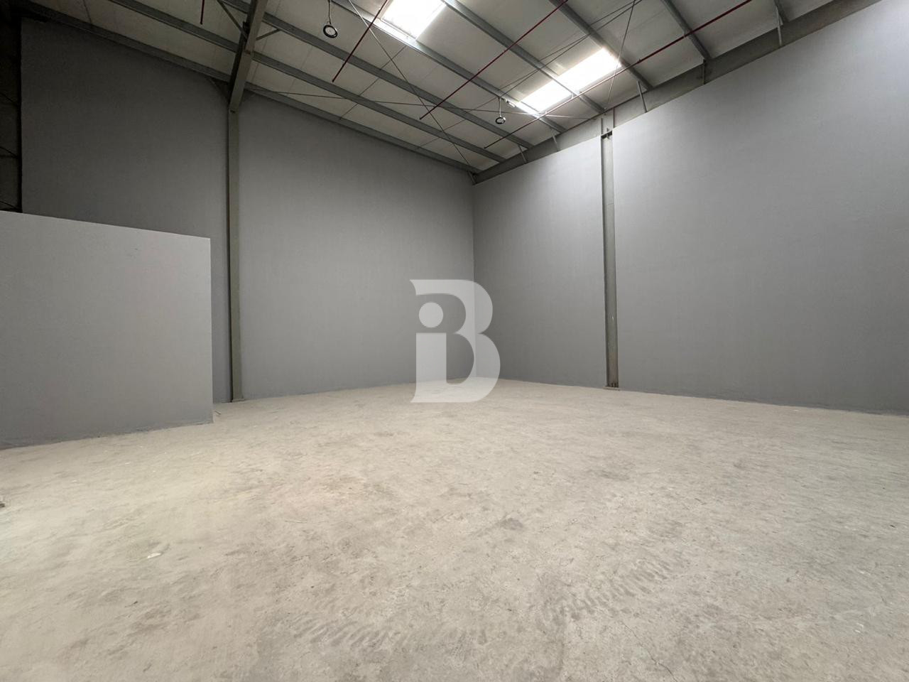 EASY ACCESS |WELL MAINTAINED |PERFECT FOR STORAGE