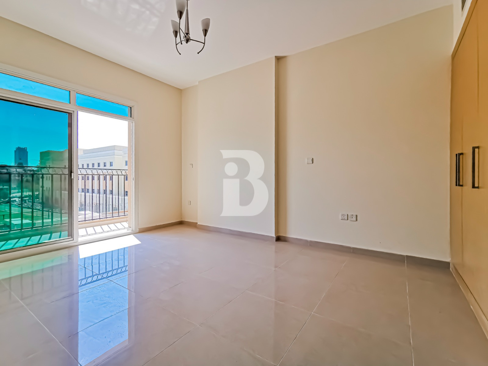 LOW PRICE | HUGE TERRACE | VACANT | CALL NOW 2