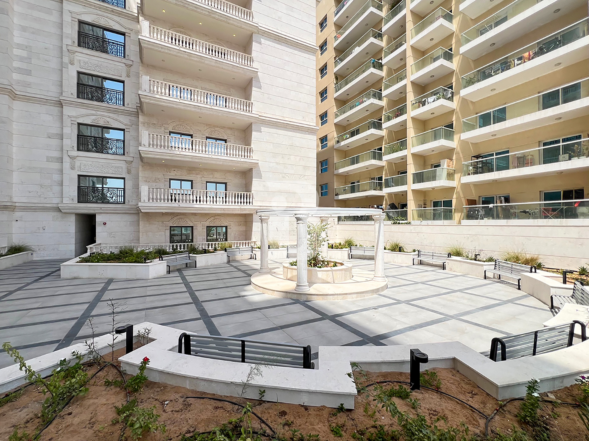 Unlock Luxury| 2BR Poolside Haven Brand New