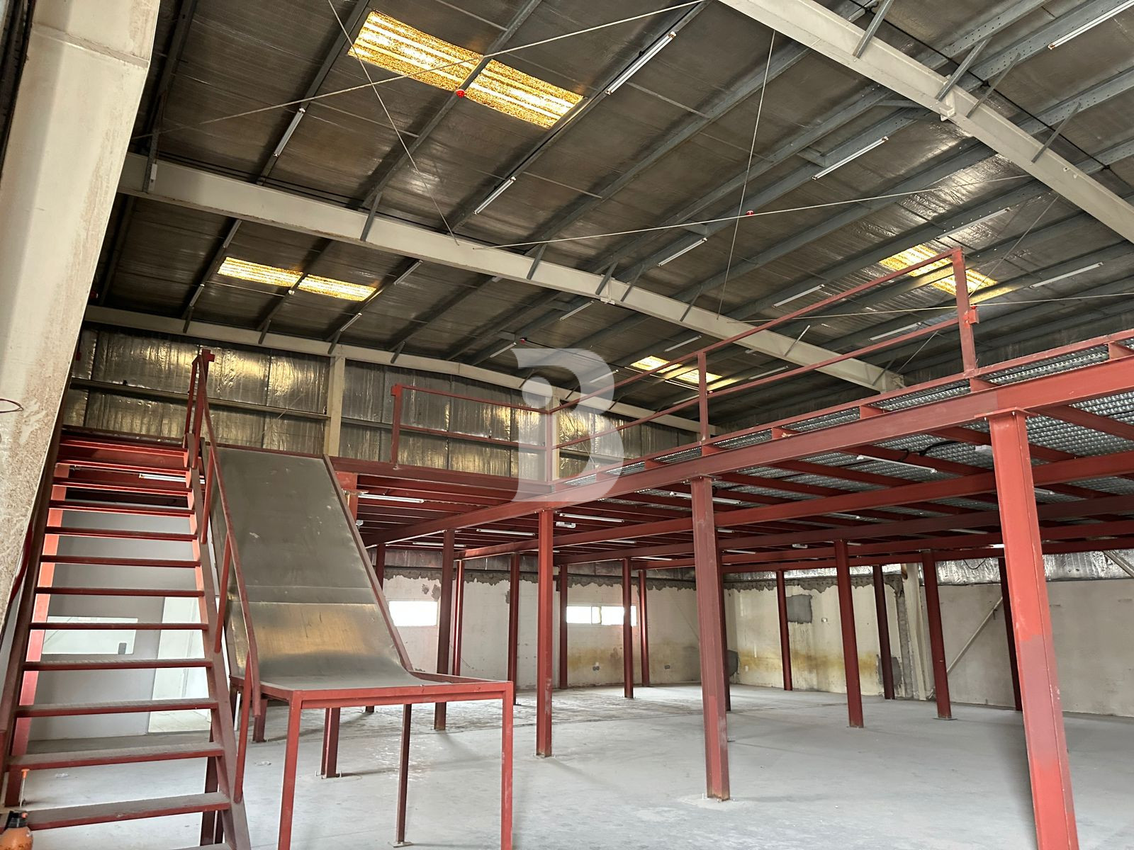 Ideal Warehouse | Mezzanine | Loading bay