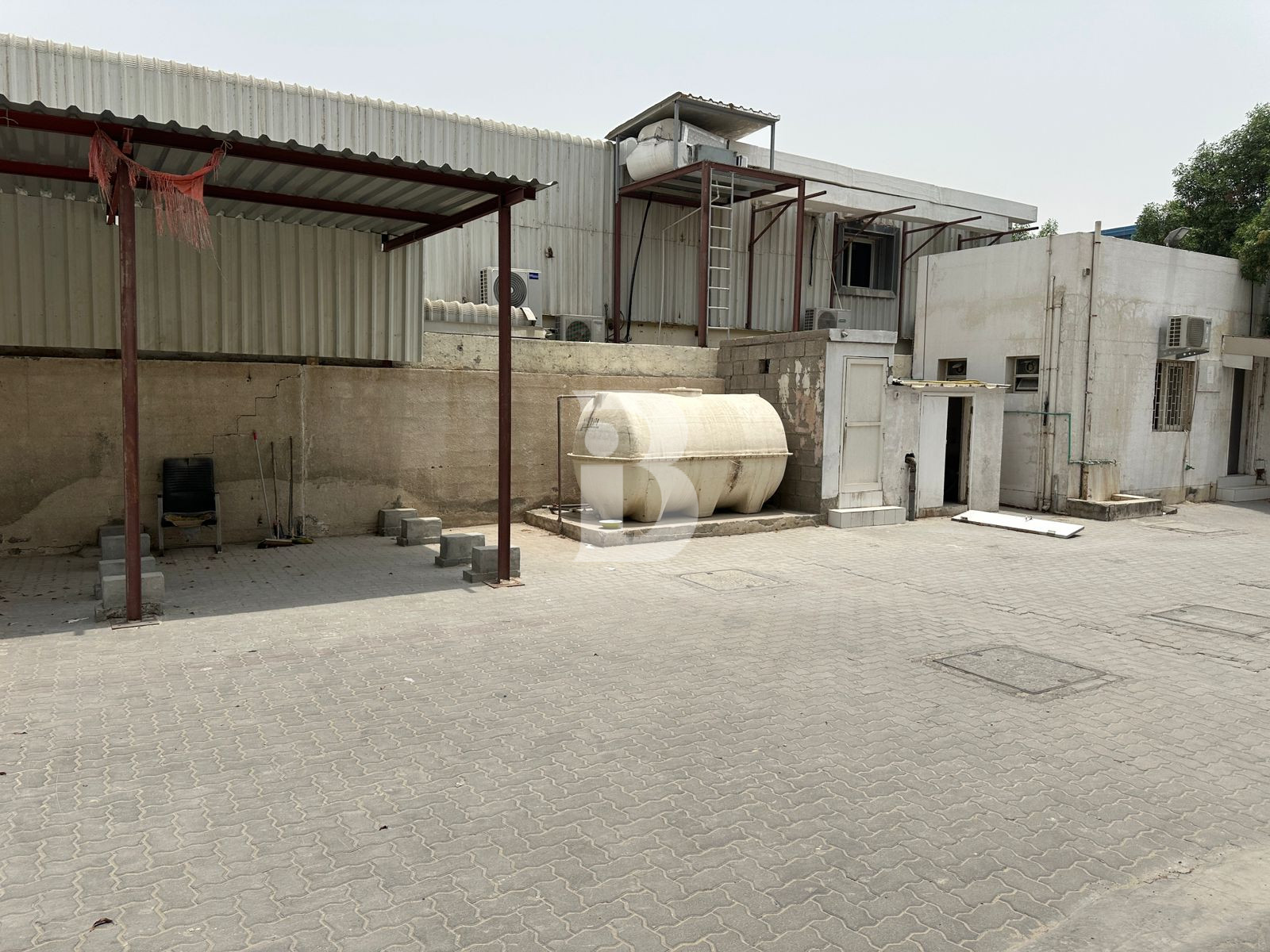 Ideal Warehouse | Mezzanine | Loading bay