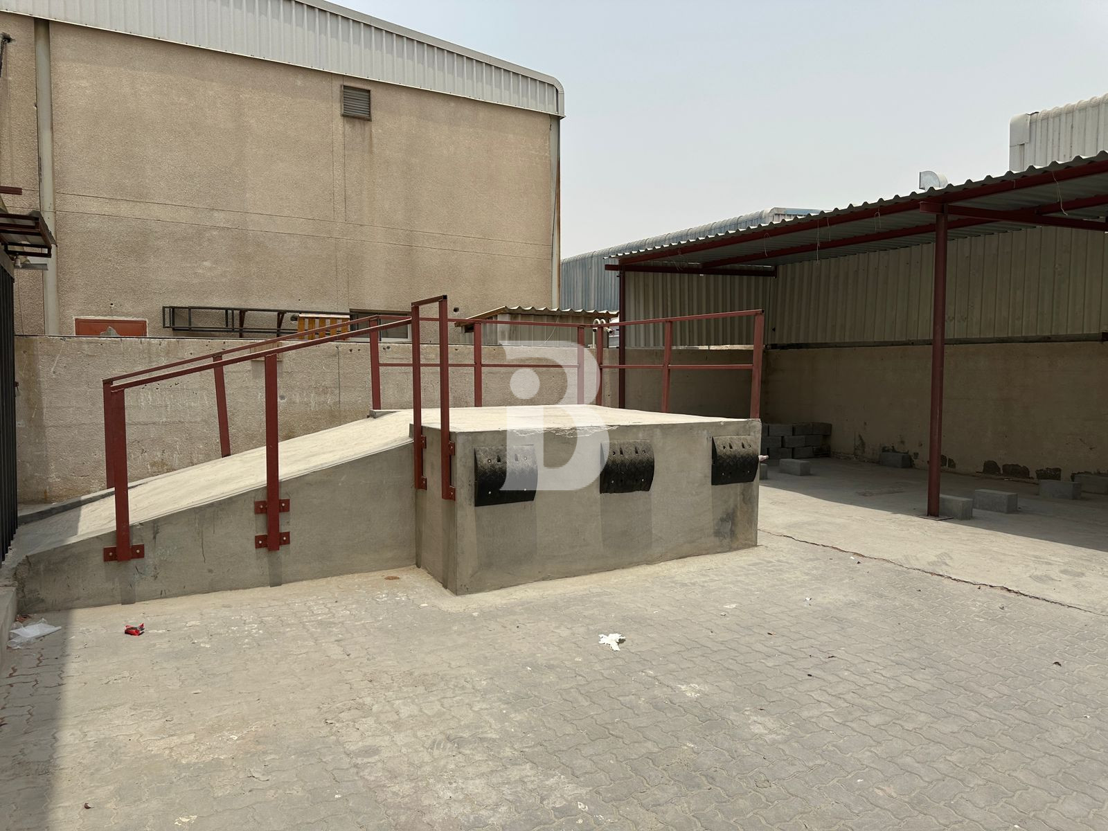 Ideal Warehouse | Mezzanine | Loading bay