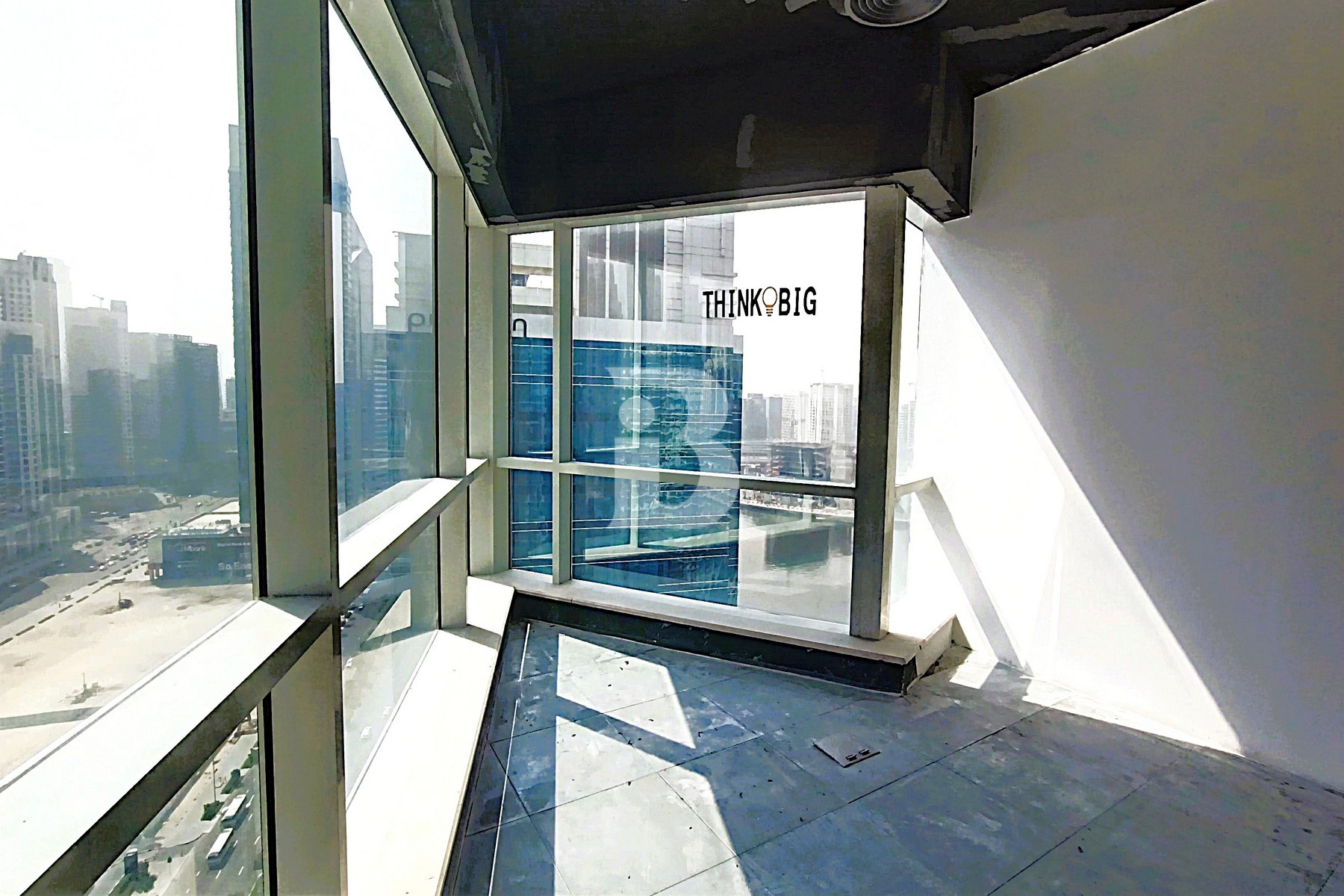 Burj Khalifa View | Open Space | High Floor