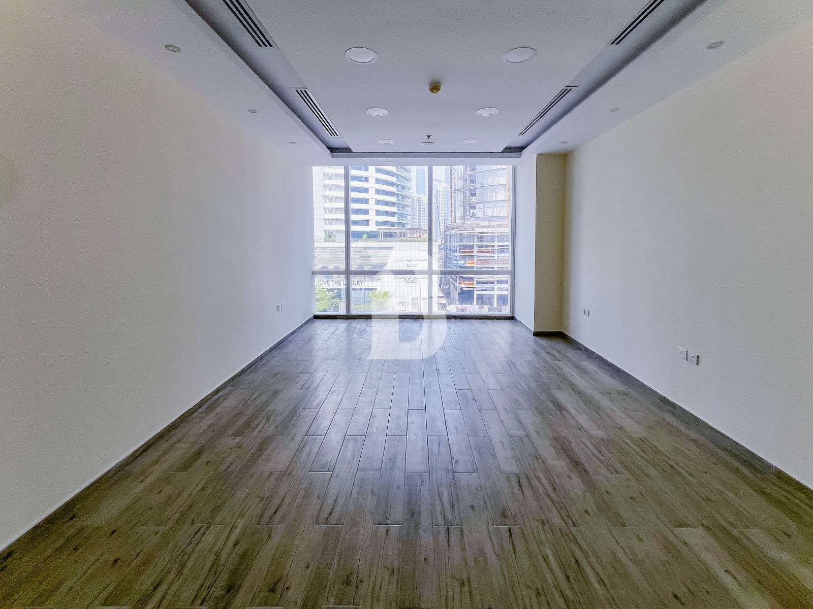 Vacant End of May | Mercedes View | Fitted