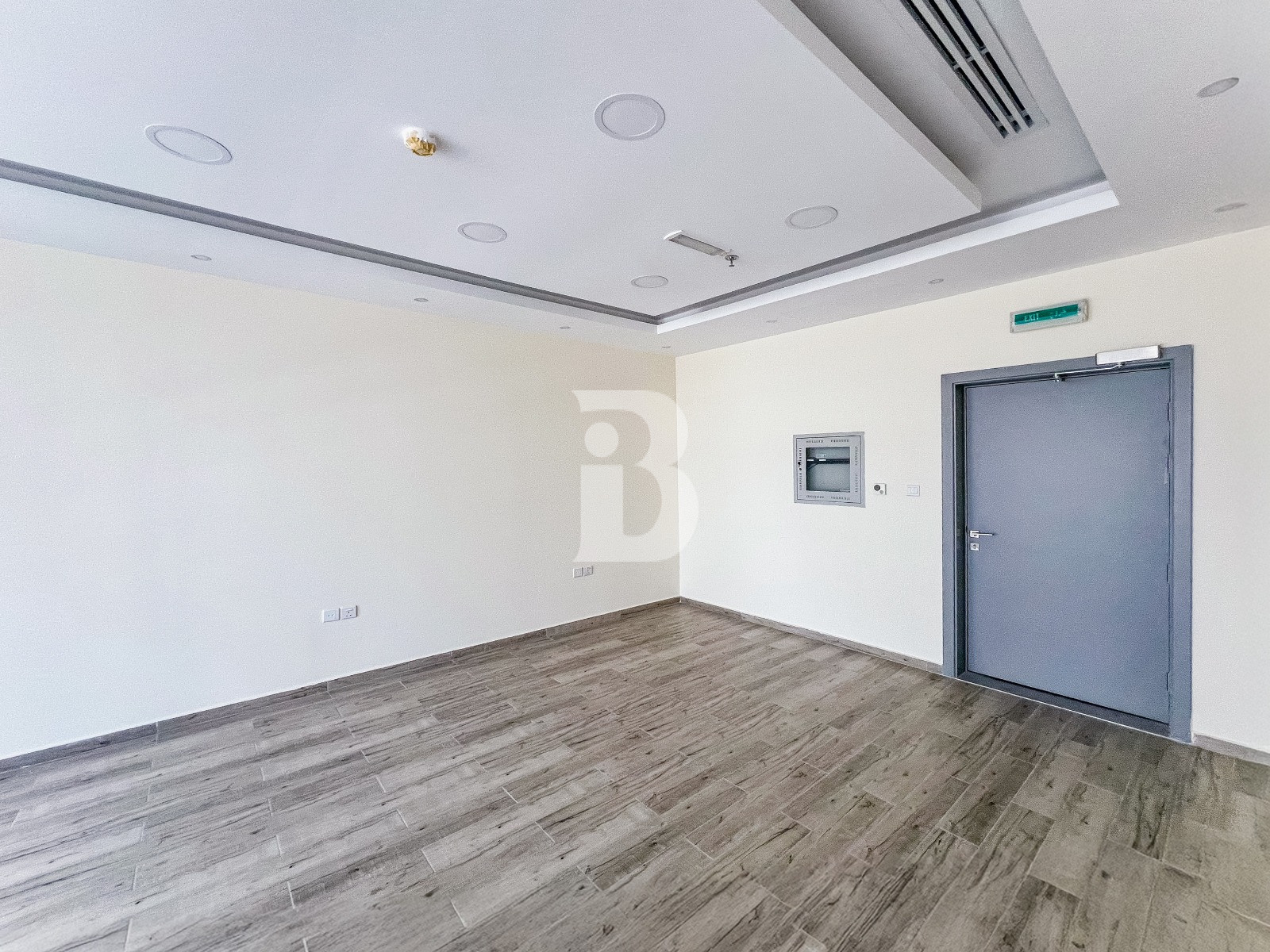Vacant End of May | Mercedes View | Fitted