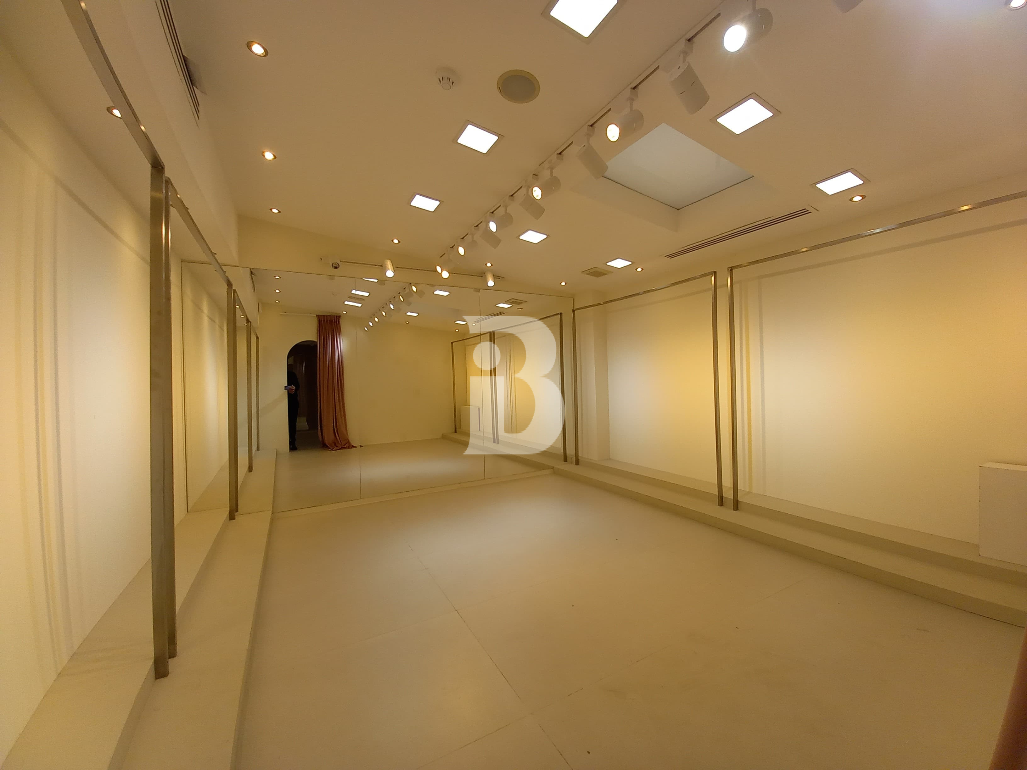 Spacious Office for Rent | Prime Corniche Location