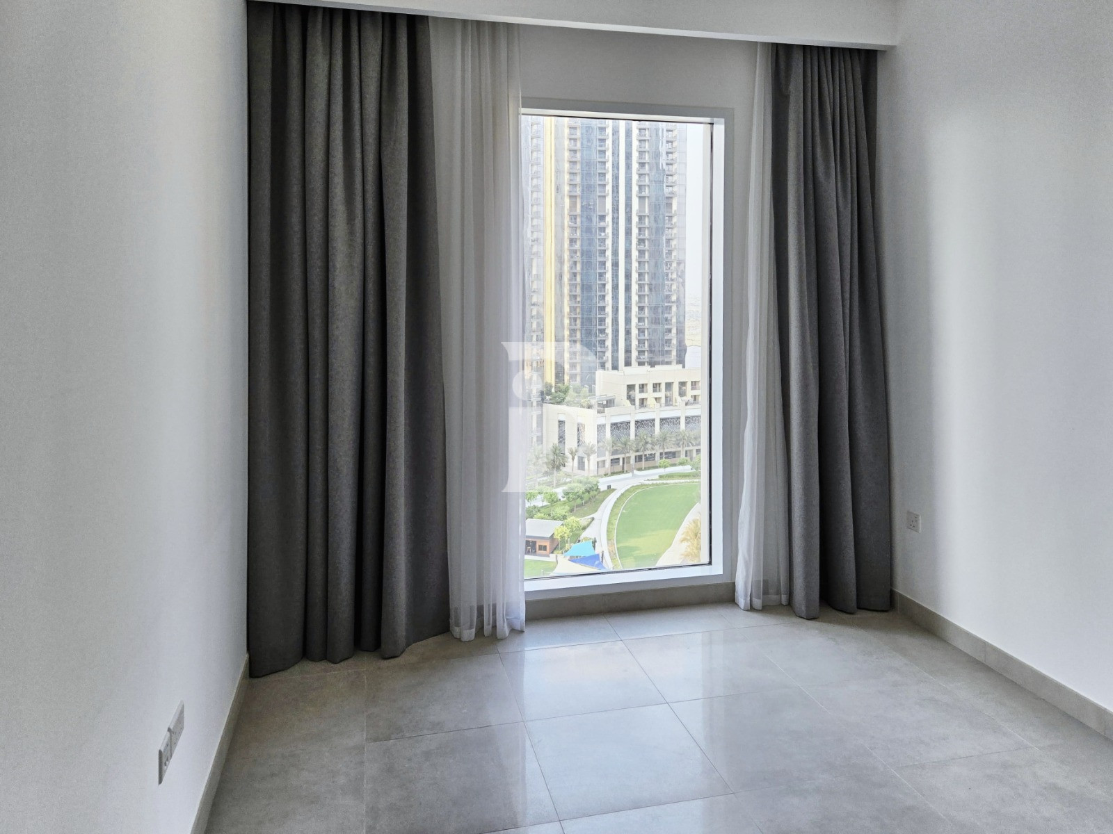 Park Views / Fitted Kitchen / Vacant Unit