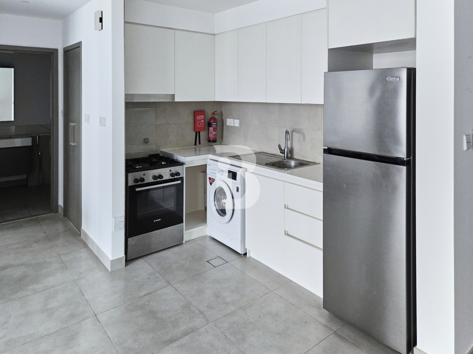 Park Views / Fitted Kitchen / Vacant Unit