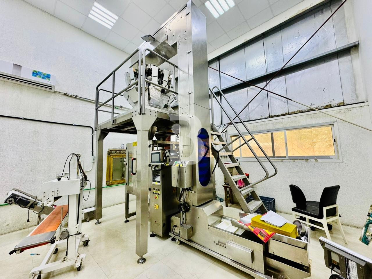 MULTIPLE WAREHOUSES | VACANT | 9.10% NET ROI