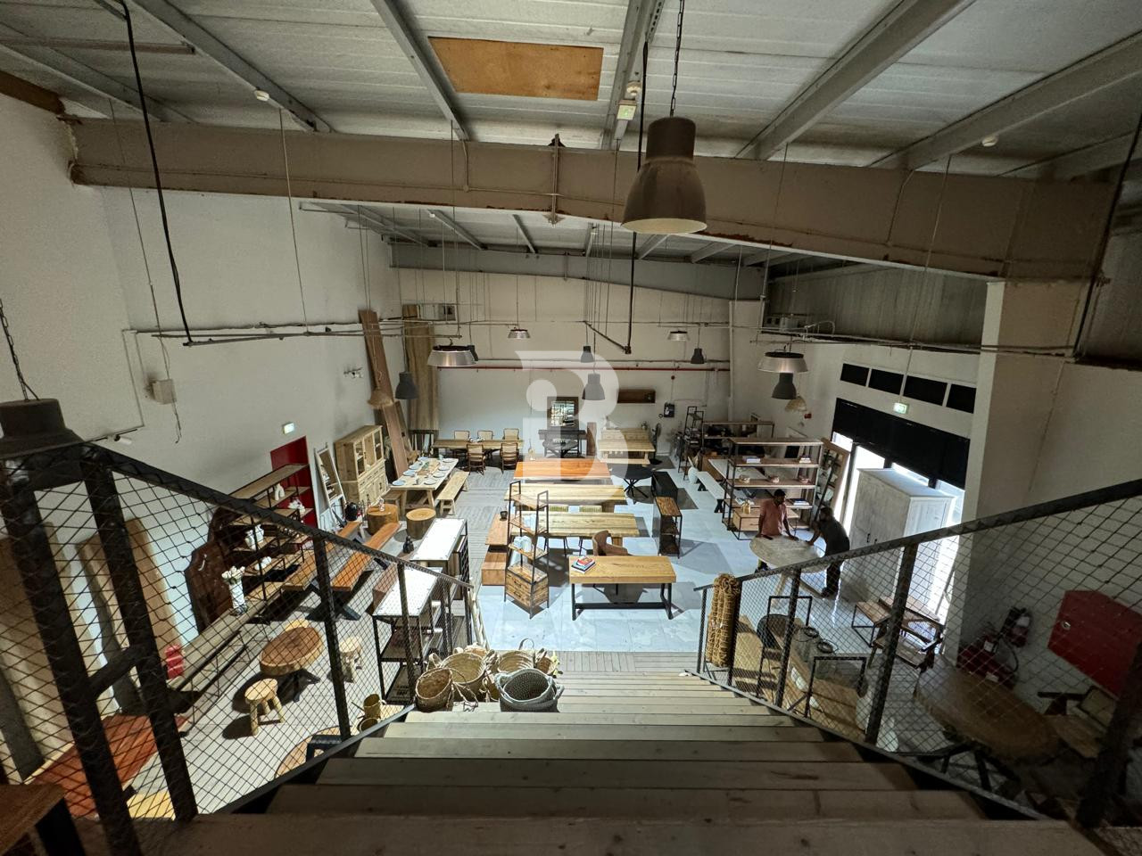 HIGH CEILING | PRIME LOCATION | OPEN LAYOUT