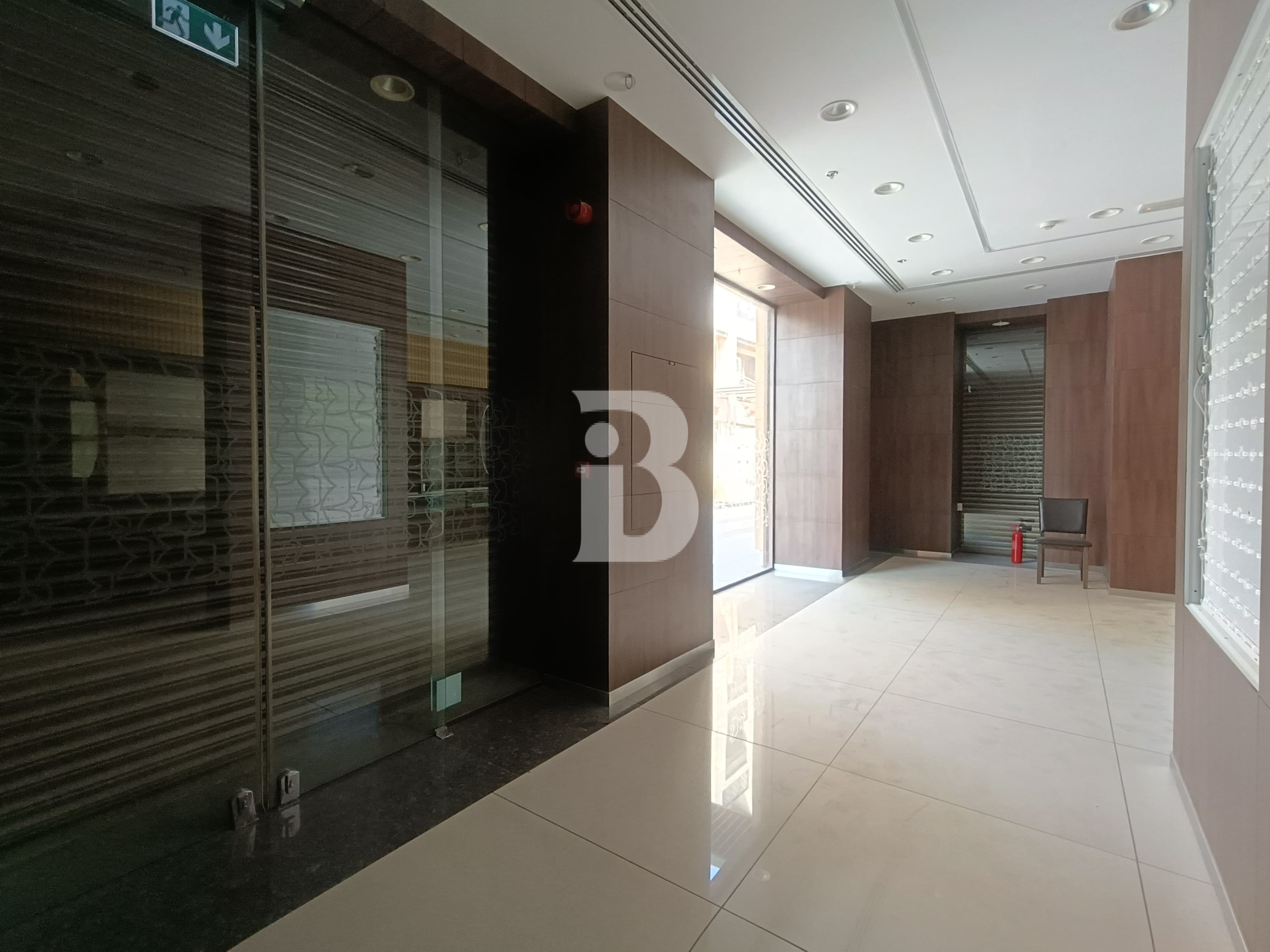 Premium Showroom | No Key Money