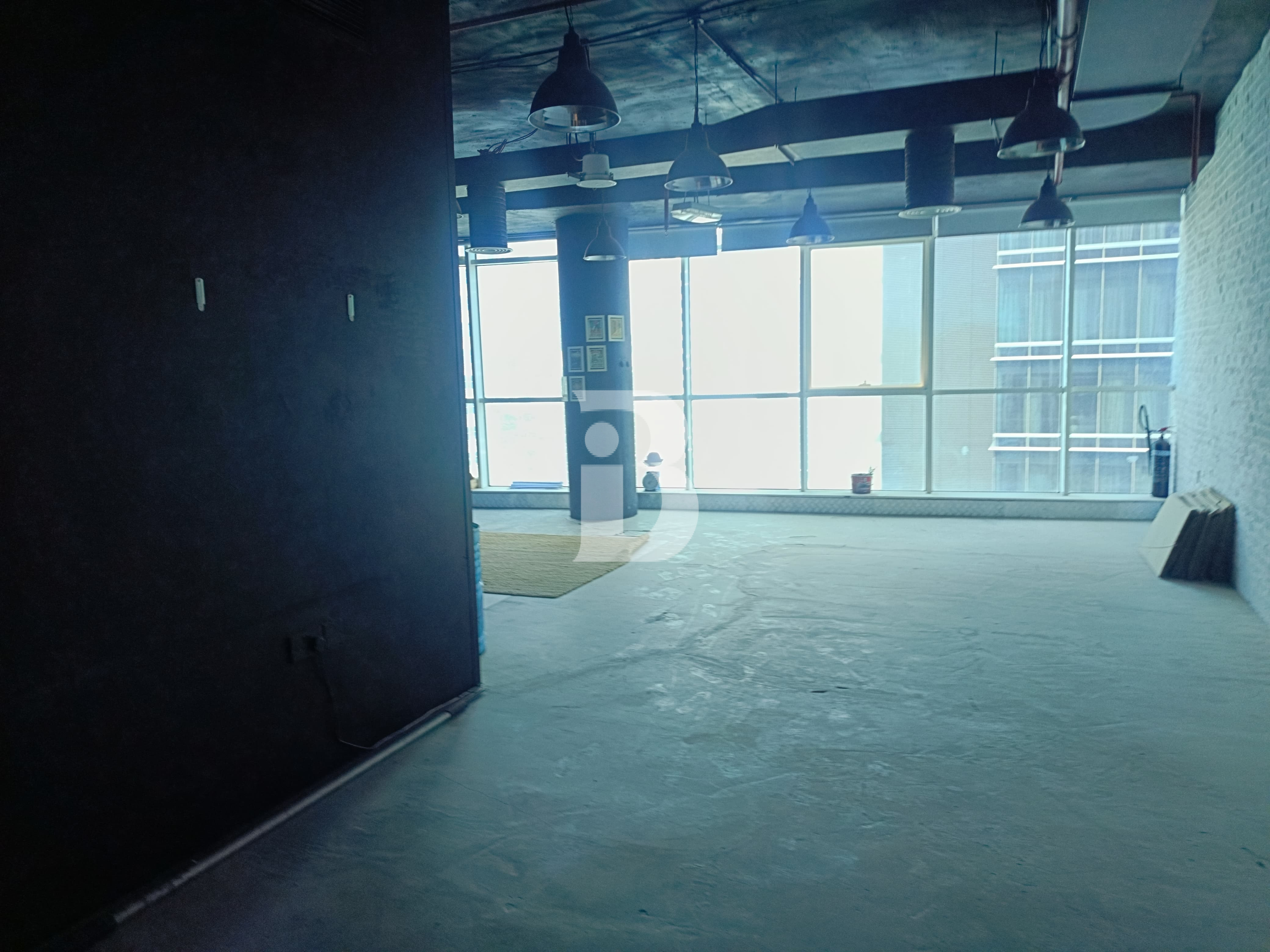 Vacant | Traffic Free | Easy Connect