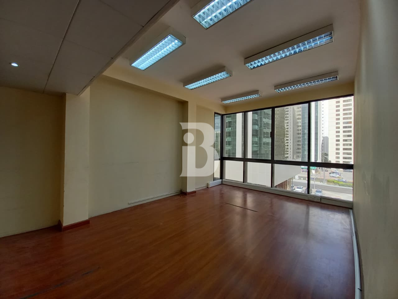 Parking Friendly | Charming Fully Fitted Office