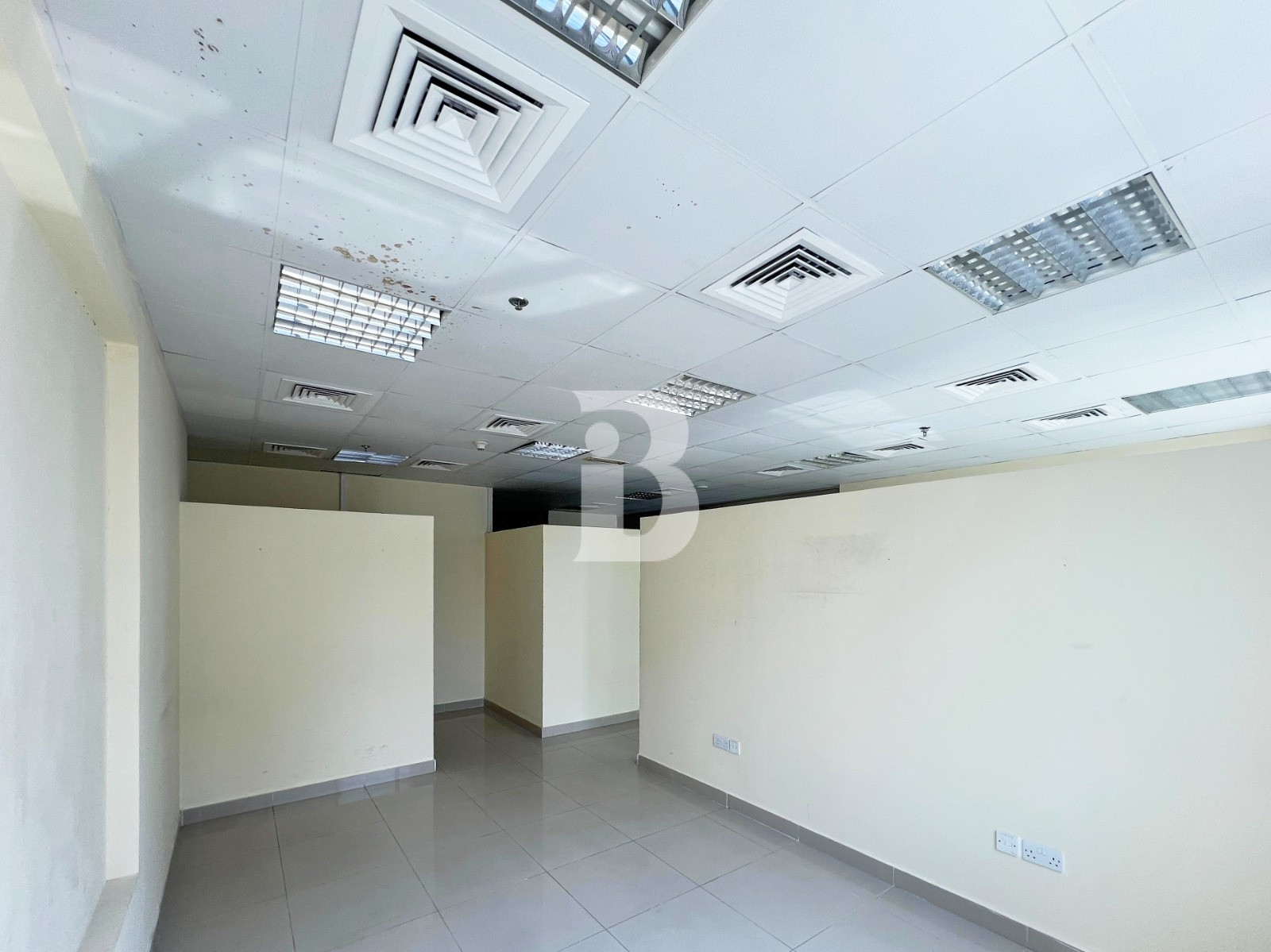 Partly FURNISHED | Vacant | EASY ACCESS