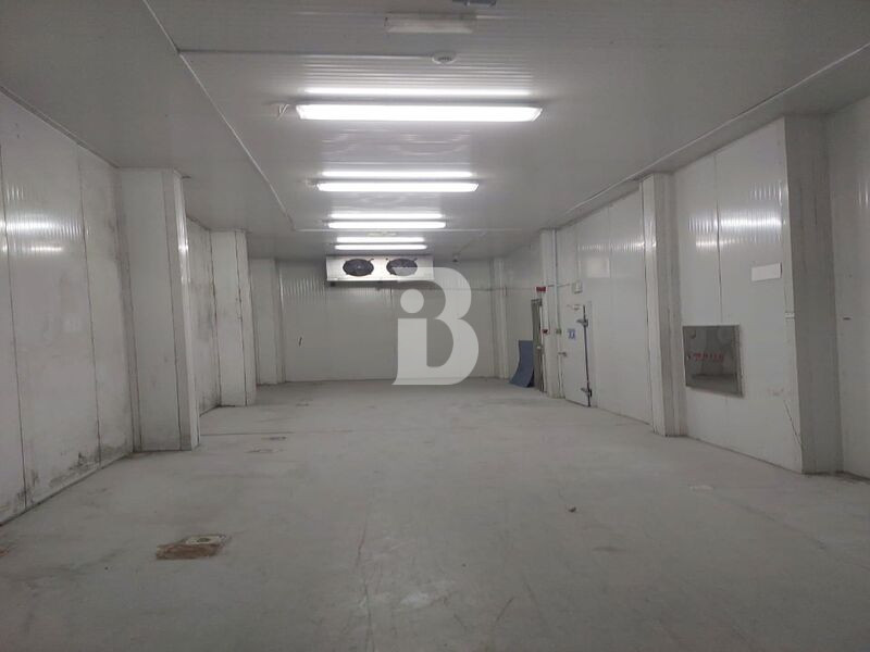 Prime Warehouse|Strategic location|High Visibility