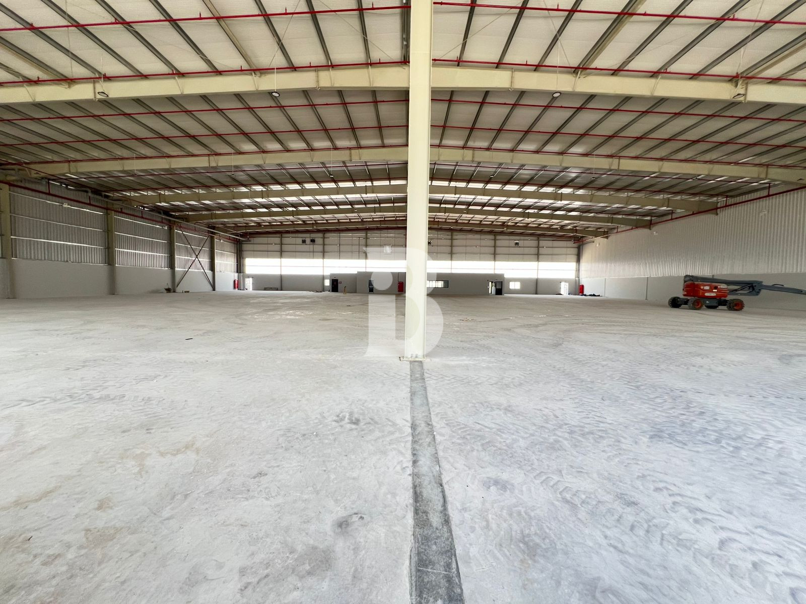 3000 KW 112850 Sqft Brand New Warehouse in DIC