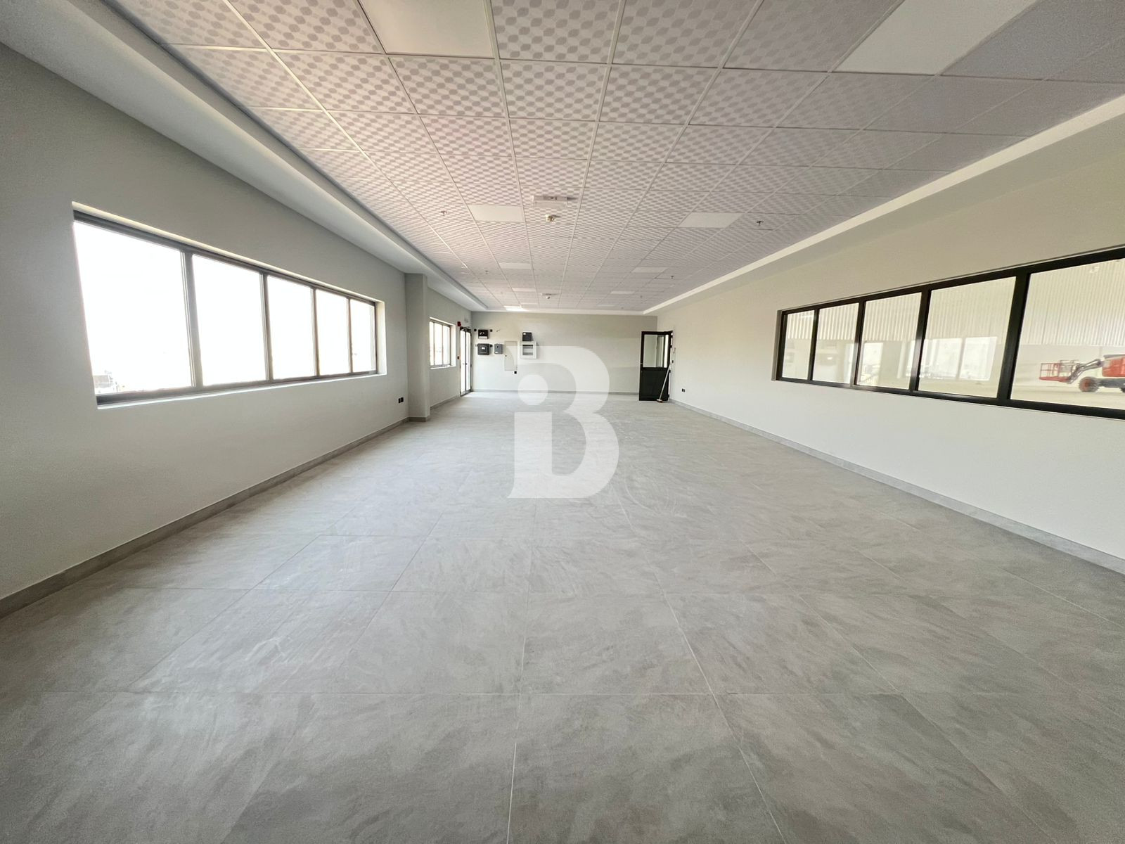 3000 KW 112850 Sqft Brand New Warehouse in DIC