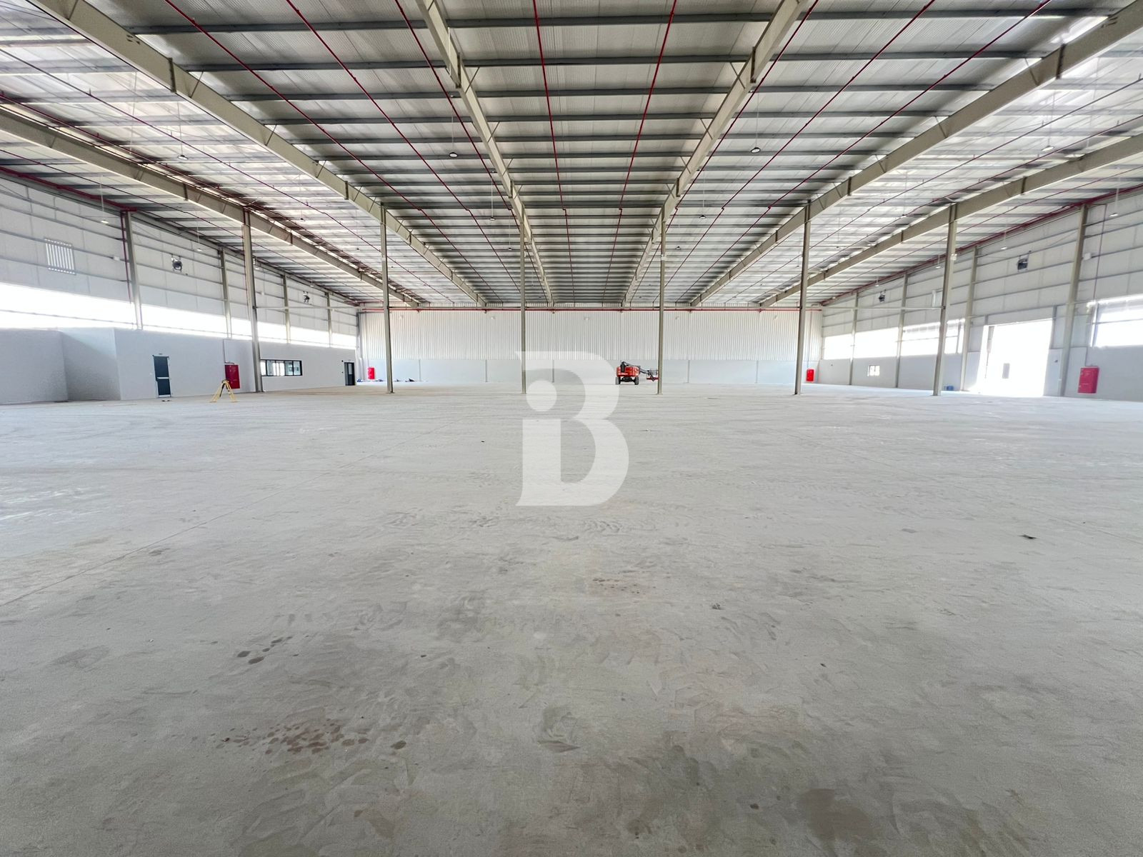 3000 KW 112850 Sqft Brand New Warehouse in DIC