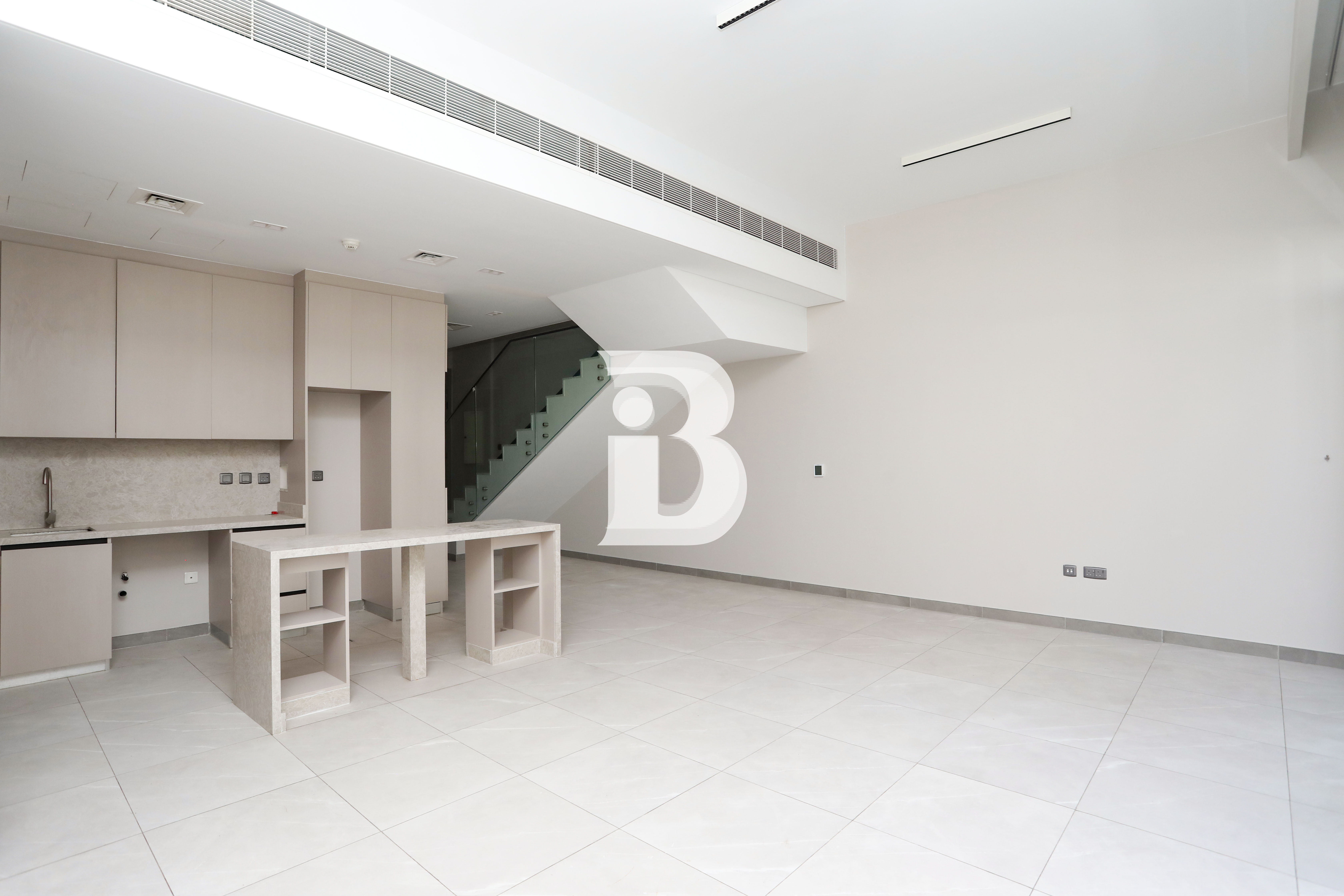 Single Row Townhouse | Vacant | Near to EXIT