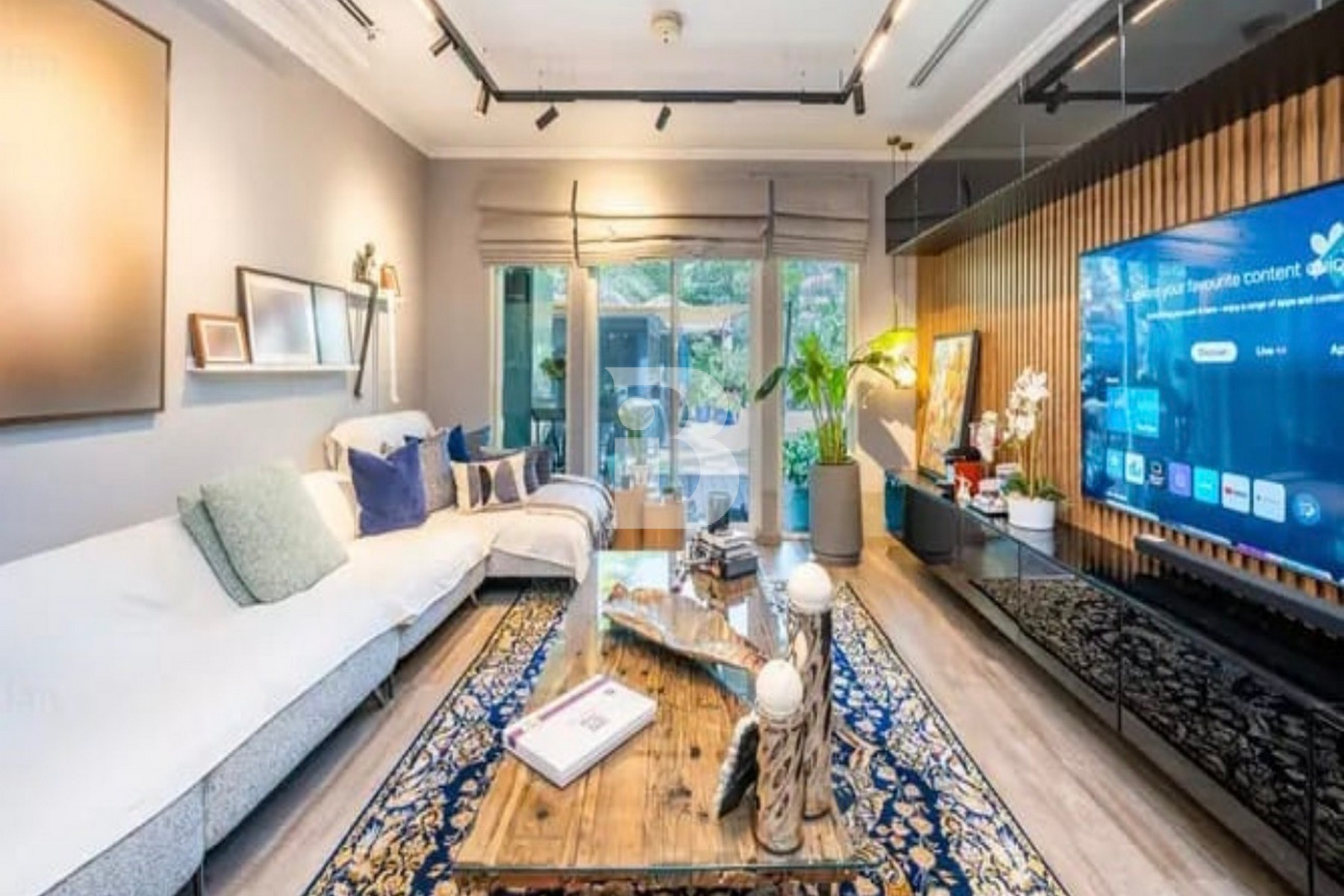 Excellent location | Upgraded Villa | Landscaped