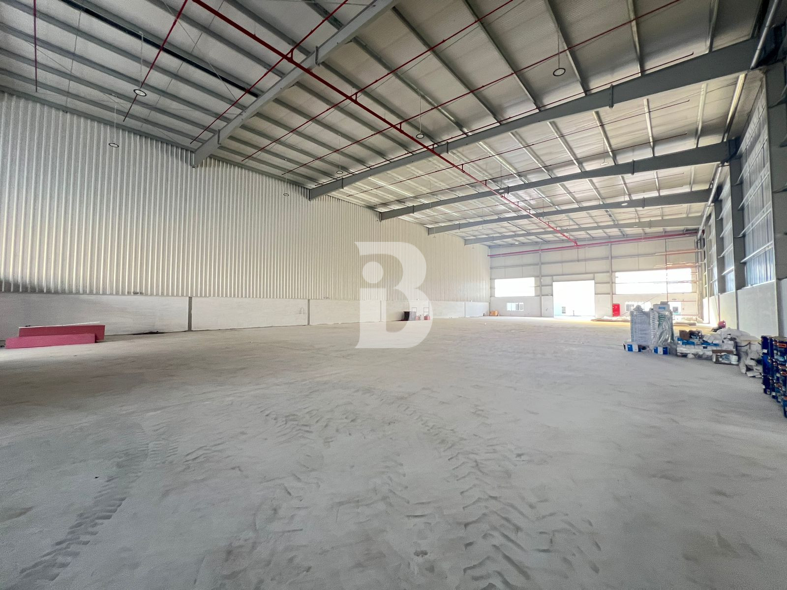 960 KW | 32,600 sqft | Warehouse in DIC