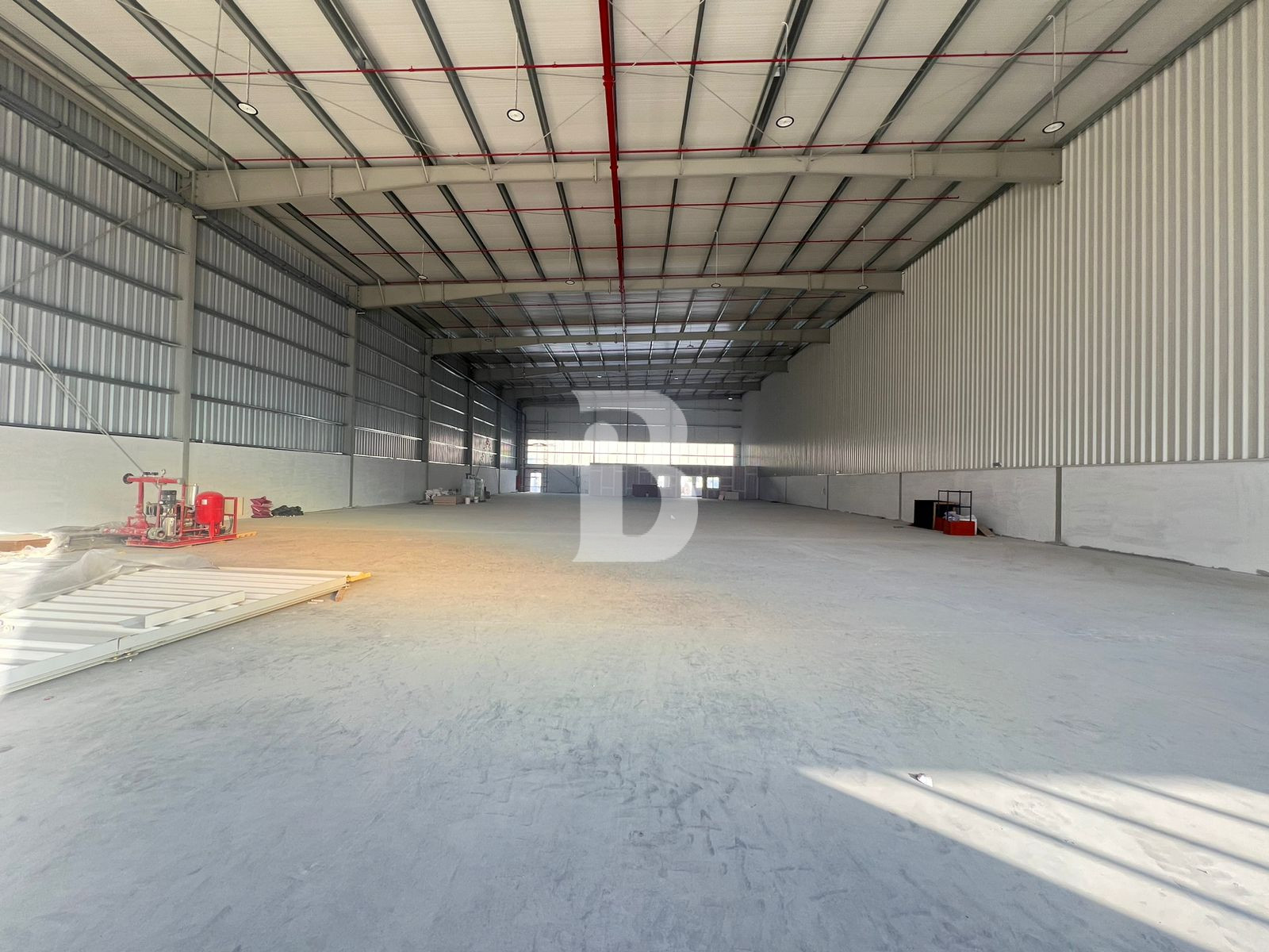 960 KW | 32,600 sqft | Warehouse in DIC