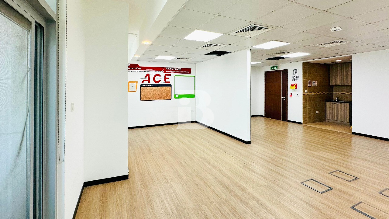 VACANT | HIGH FLOOR | SEMI- FITTED | PREMIUM 1