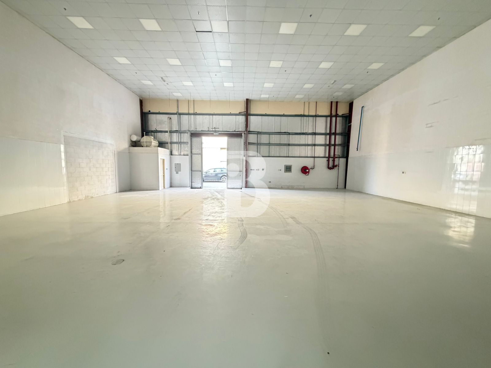 3350 Sqft | Amazing and Lovely Warehouse in DIP 2 1