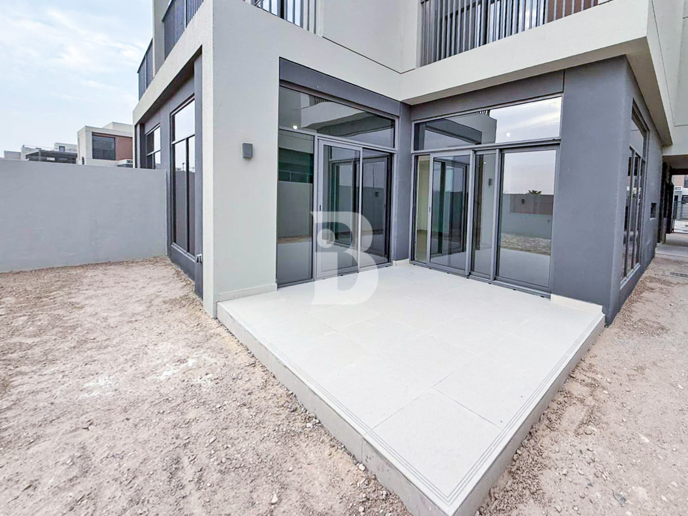 Beachside Luxury | Peaceful | Single Row