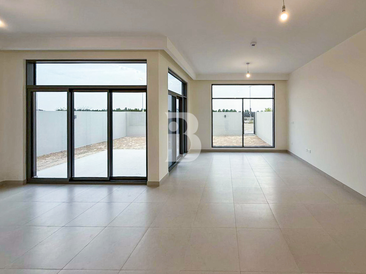 Beachside Luxury | Peaceful | Single Row