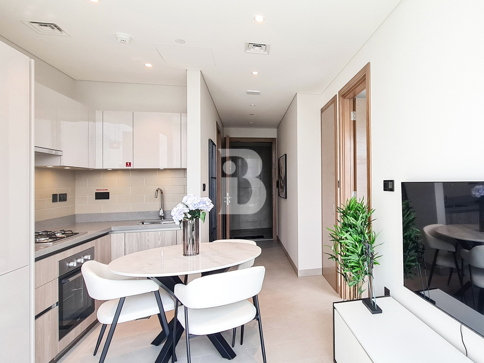 Offer Price| High end Furnished| Downtown view