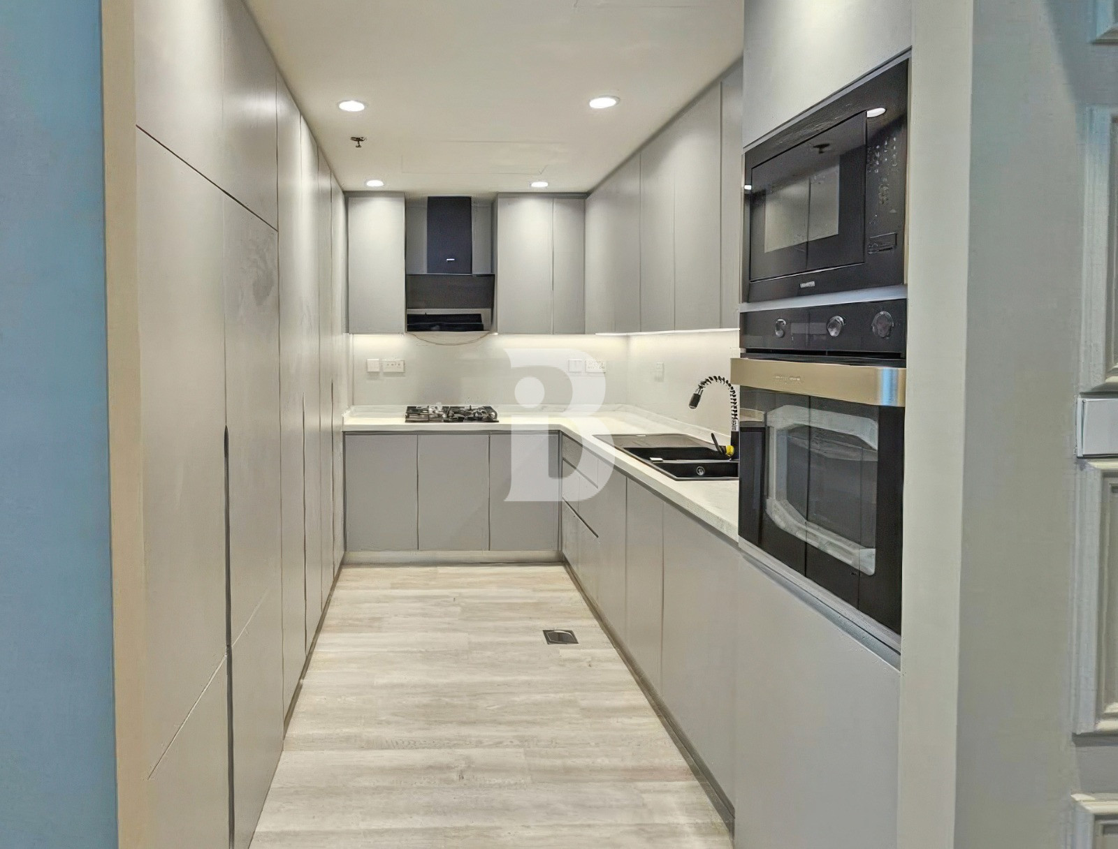 HOT DEAL 1BR | BRIGHT SPACIOUS | READY