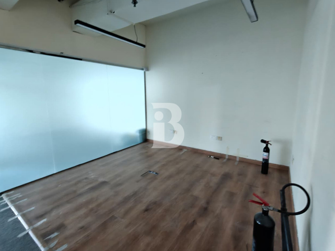 FITTED | VACANT | CANAL VIEW | LESS TRAFFIC