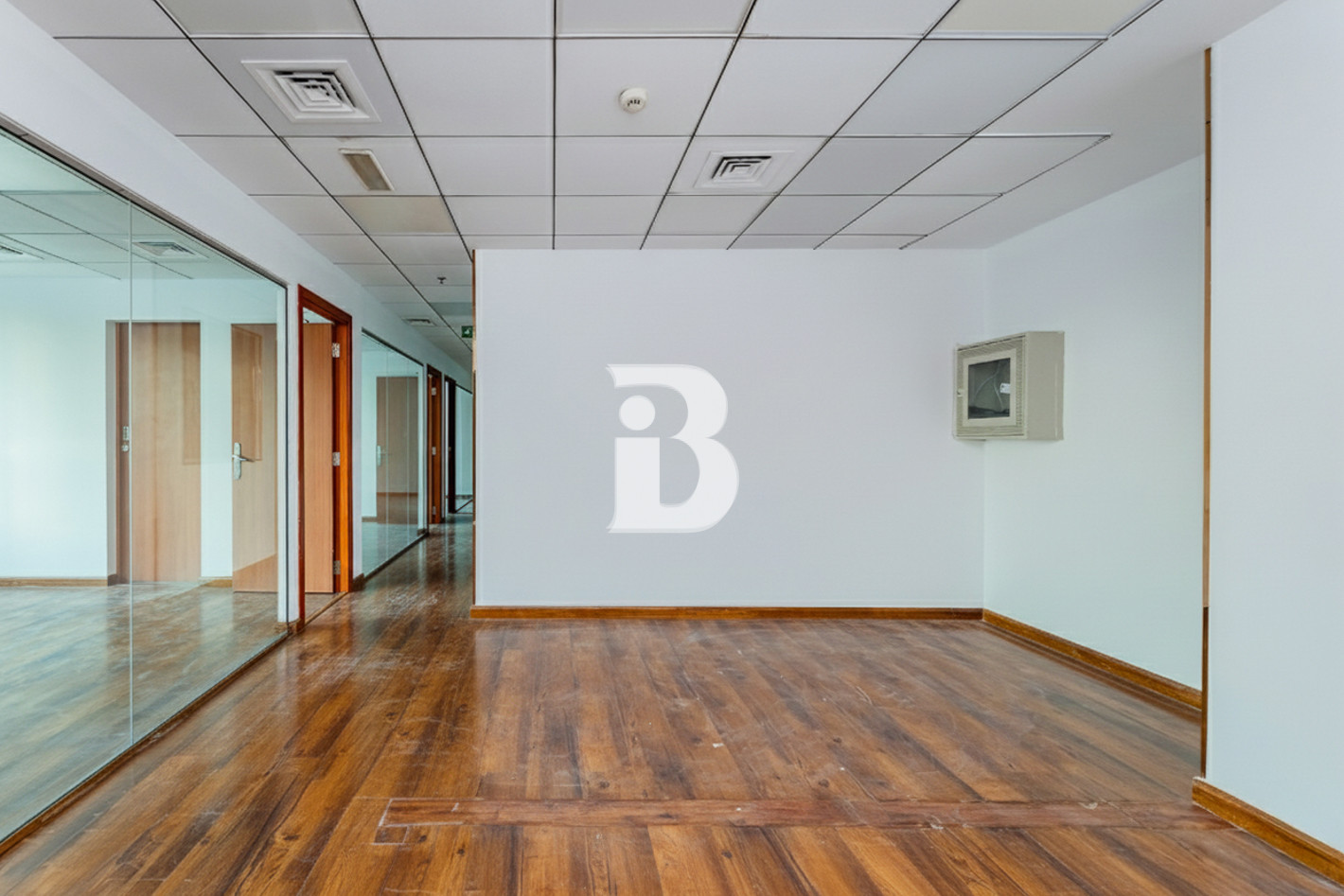 PARTITIONED OFFICE | 2PARKING | UNFURNISHED